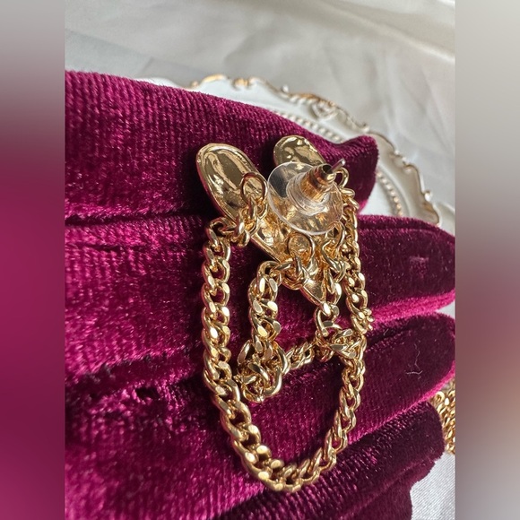 Zara Casually Gold Heart  Earrings - Picture 4 of 11